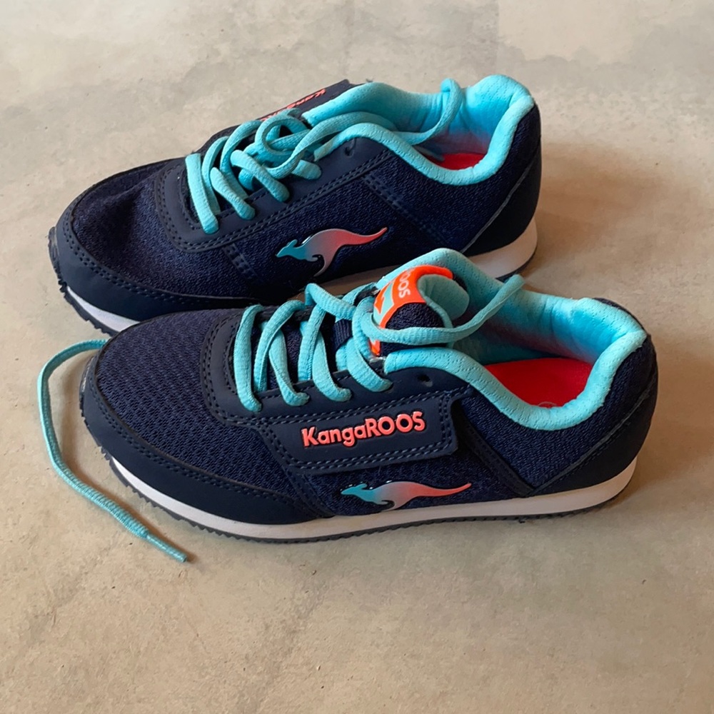 Girls KangaROOS sneakers Brand New